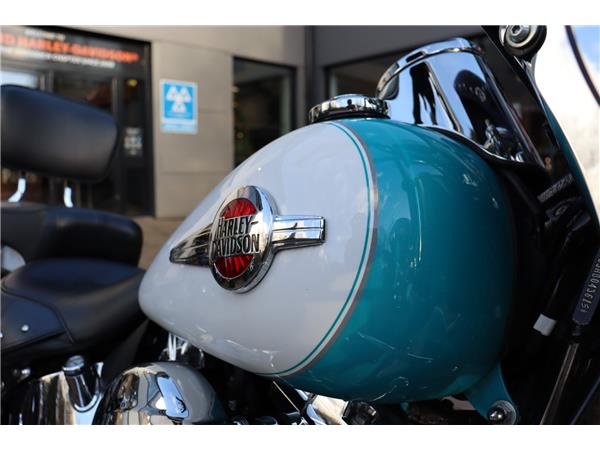 2017 HARLEY-DAVIDSON SOFTAIL FLSTC HERITAGE SOFTAIL CLASSIC