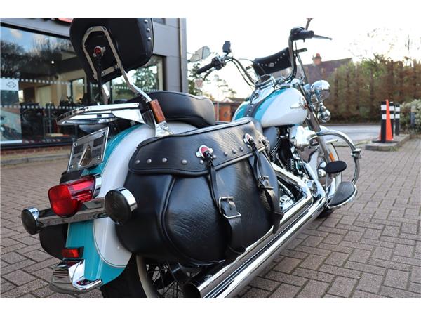 2017 HARLEY-DAVIDSON SOFTAIL FLSTC HERITAGE SOFTAIL CLASSIC