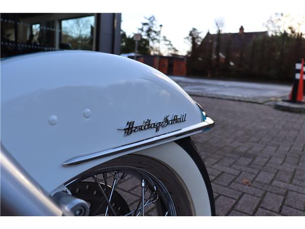 2017 HARLEY-DAVIDSON SOFTAIL FLSTC HERITAGE SOFTAIL CLASSIC