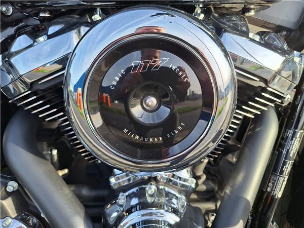 New Harley-Davidson FLHC Heritage Classic 117