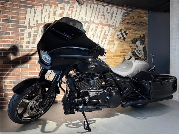 2024 harley-davidson FLHX Street Glide Black Finish 117
