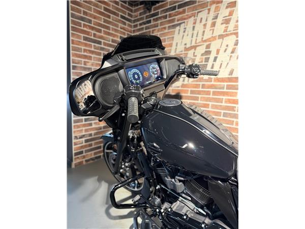 2024 harley-davidson FLHX Street Glide Black Finish 117