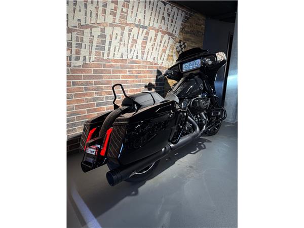 2024 harley-davidson FLHX Street Glide Black Finish 117