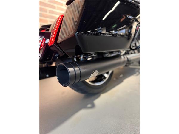 2024 harley-davidson FLHX Street Glide Black Finish 117