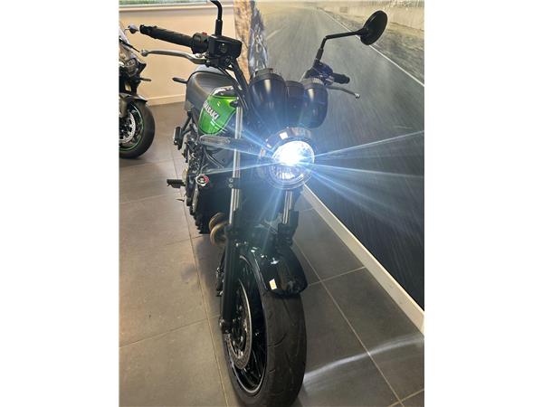 2025 Kawasaki Z650 RS