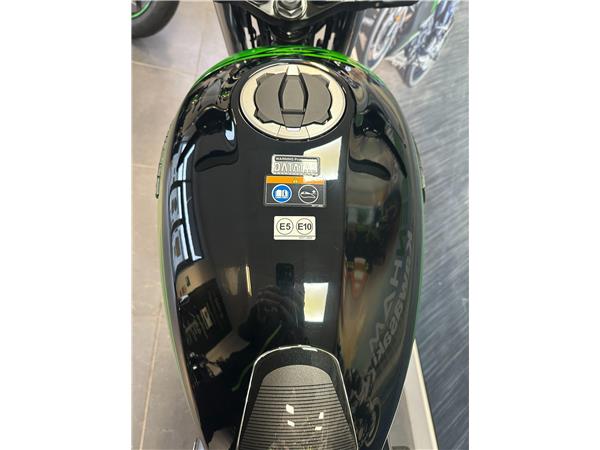 2025 Kawasaki Z650 RS