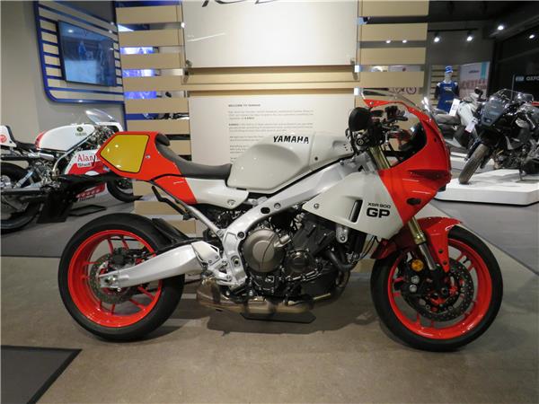 YAMAHA XSR900 GP