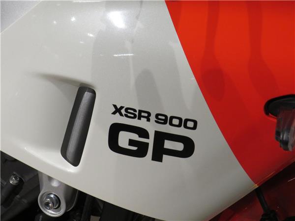 YAMAHA XSR900 GP