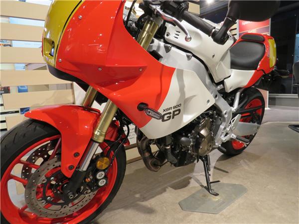 YAMAHA XSR900 GP