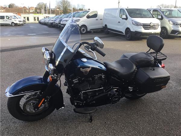 2018 HARLEY-DAVIDSON SOFTAIL FLHCS HERITAGE CLASSIC 114