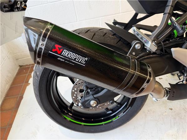 2025 Kawasaki Ninja ZX-4RR