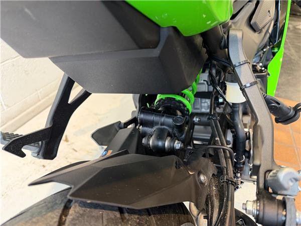 2025 Kawasaki Ninja ZX-4RR