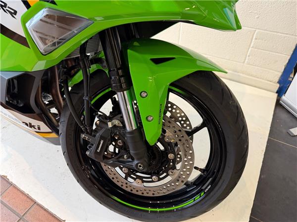 2025 Kawasaki Ninja ZX-4RR