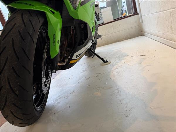 2025 Kawasaki Ninja ZX-4RR