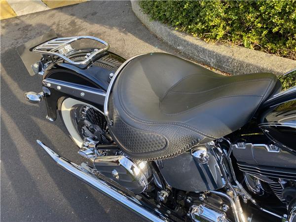 2016 HARLEY-DAVIDSON DELUXE