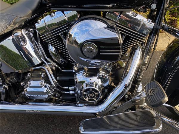 2016 HARLEY-DAVIDSON DELUXE