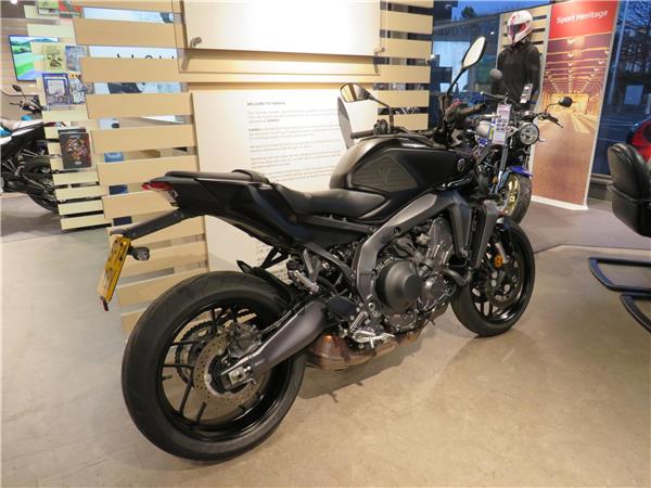 YAMAHA MT-09   Y-AMT