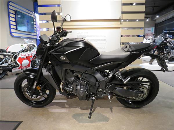 YAMAHA MT-09   Y-AMT