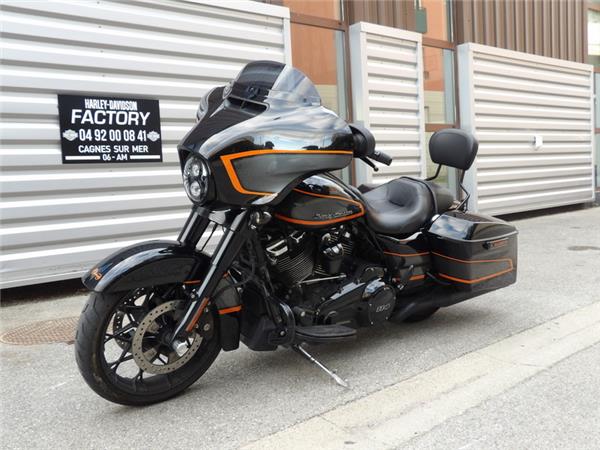 2022 HARLEY-DAVIDSON STREET GLIDE