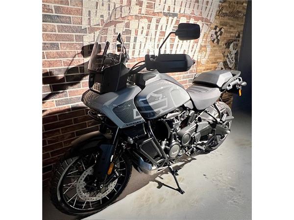 2025 harley-davidson RA Pan America 1250 Special