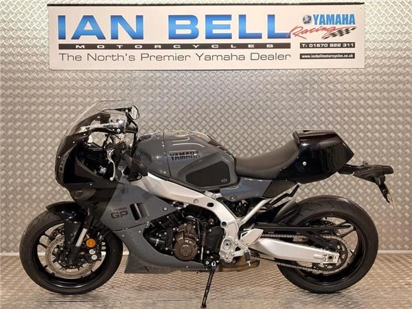 2025 YAMAHA XSR900