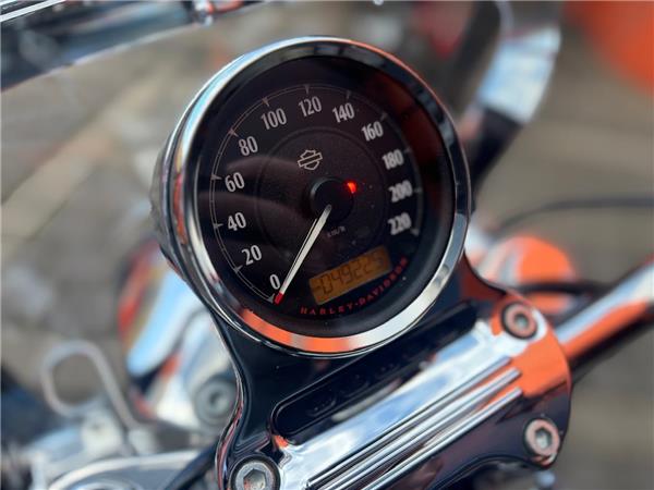 2014 Harley-Davidson Sportster XL 1200T SuperLow