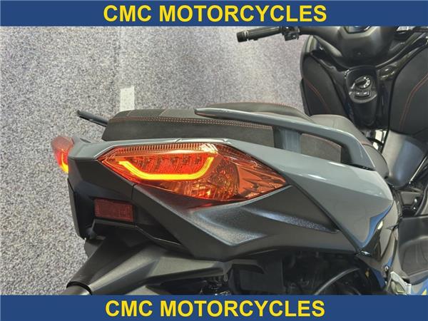  Yamaha XMAX 300 X-MAX Tech MAX 300