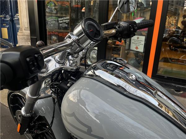 2025 HARLEY-DAVIDSON BREAKOUT