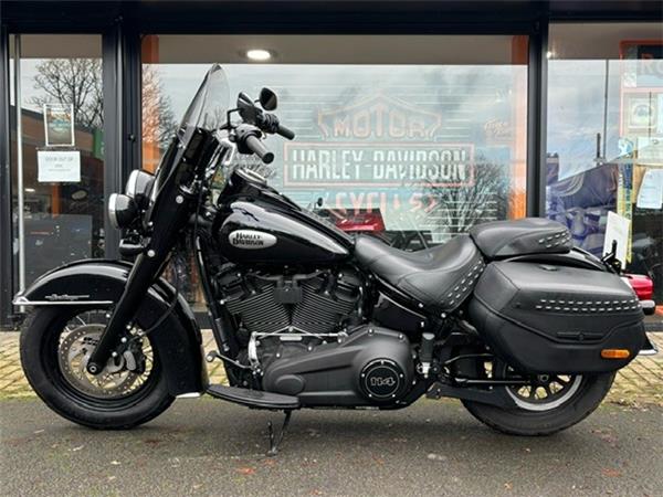 2022 HARLEY-DAVIDSON SOFTAIL FLHCS HERITAGE CLASSIC 114