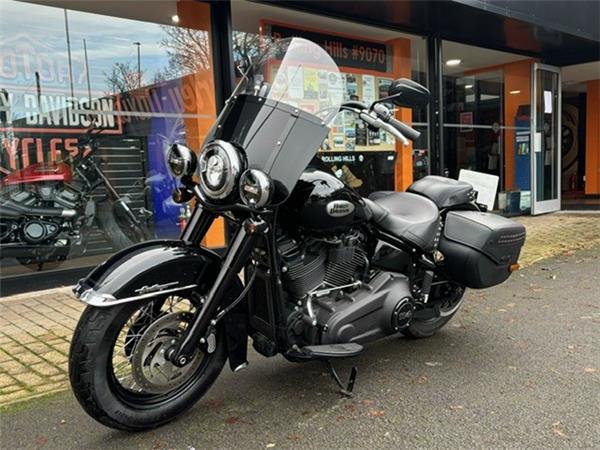 2022 HARLEY-DAVIDSON SOFTAIL FLHCS HERITAGE CLASSIC 114