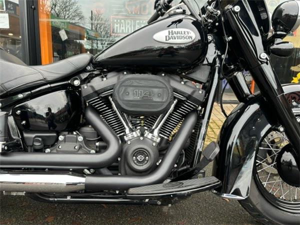 2022 HARLEY-DAVIDSON SOFTAIL FLHCS HERITAGE CLASSIC 114