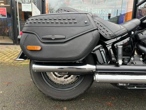 2022 HARLEY-DAVIDSON SOFTAIL FLHCS HERITAGE CLASSIC 114