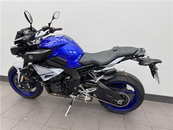 2021 YAMAHA MT-10