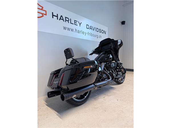 2024 harley-davidson FLHX Street Glide Black Finish 117