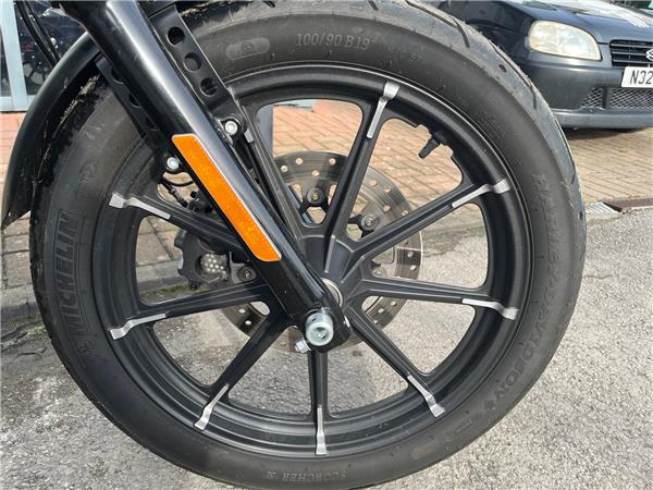 2019 HARLEY-DAVIDSON SPORTSTER 883