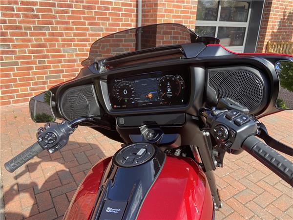 FLHX Street Glide 117 