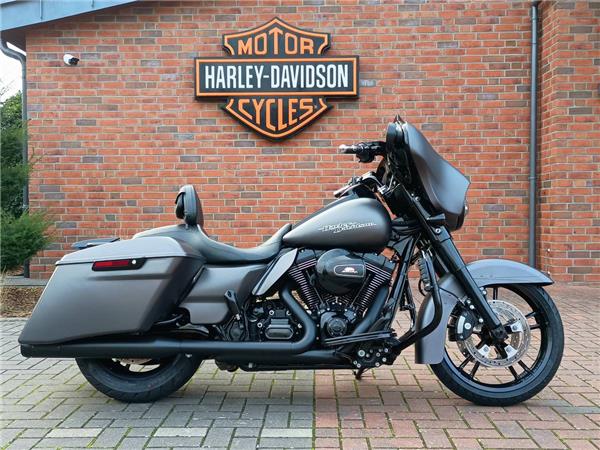 FLHXS Street Glide Special 