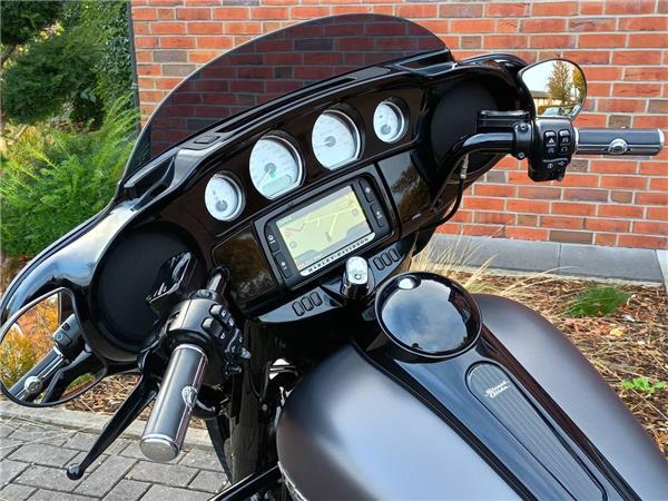 FLHXS Street Glide Special 