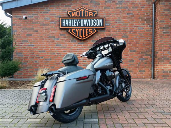 FLHXS Street Glide Special 