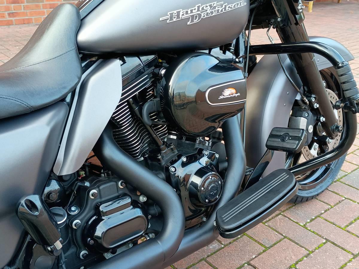 FLHXS Street Glide Special 