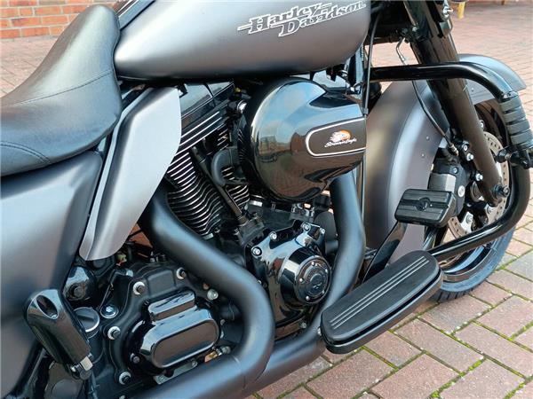 FLHXS Street Glide Special 