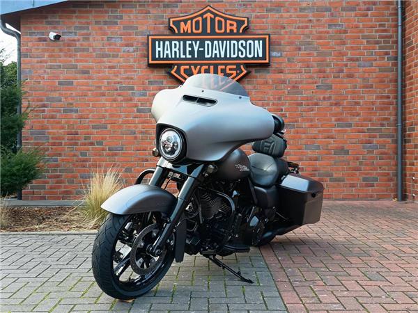FLHXS Street Glide Special 