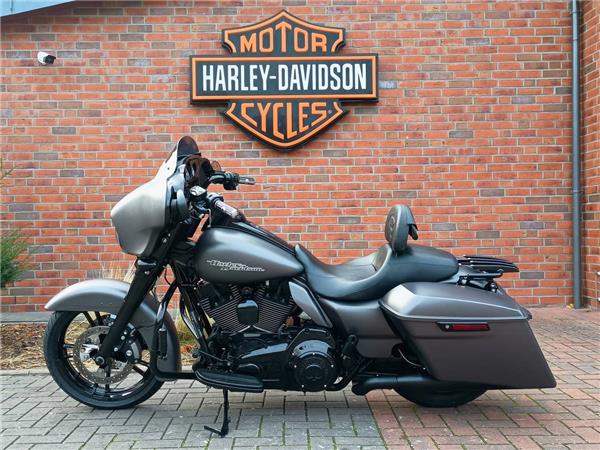 FLHXS Street Glide Special 