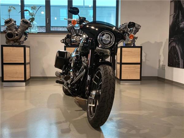 FLSB Softail Sport Glide 