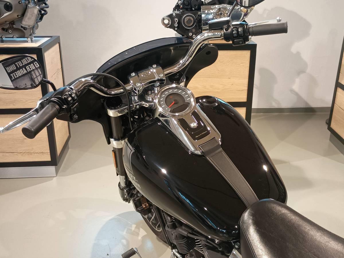 FLSB Softail Sport Glide 