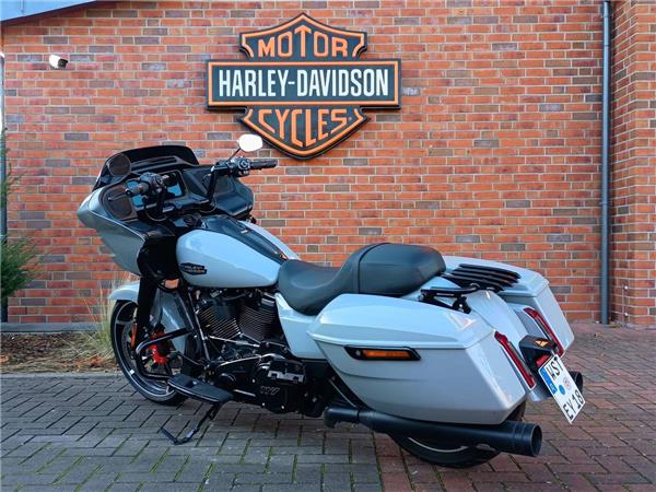 FLTRX Road Glide 117 