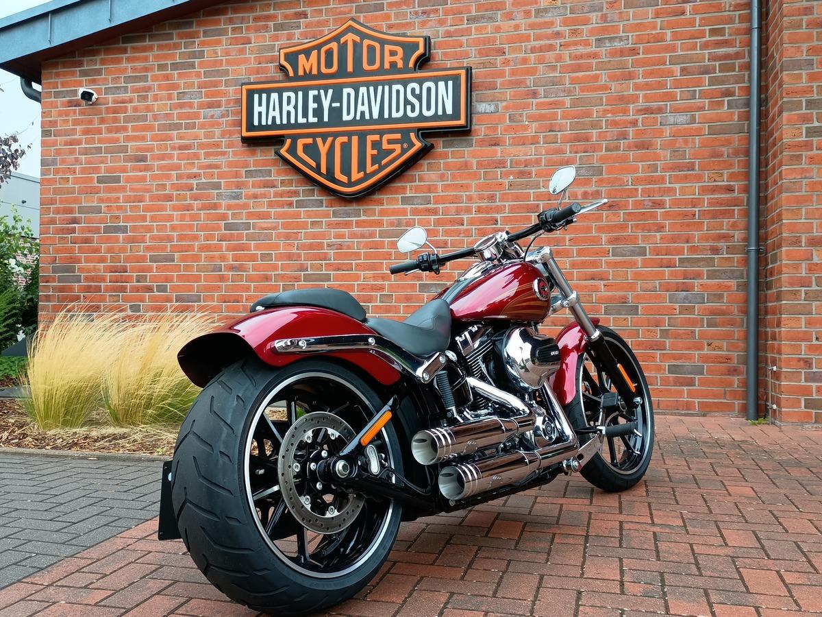 FXSB Softail Breakout 103 