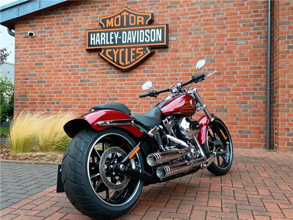 FXSB Softail Breakout 103 