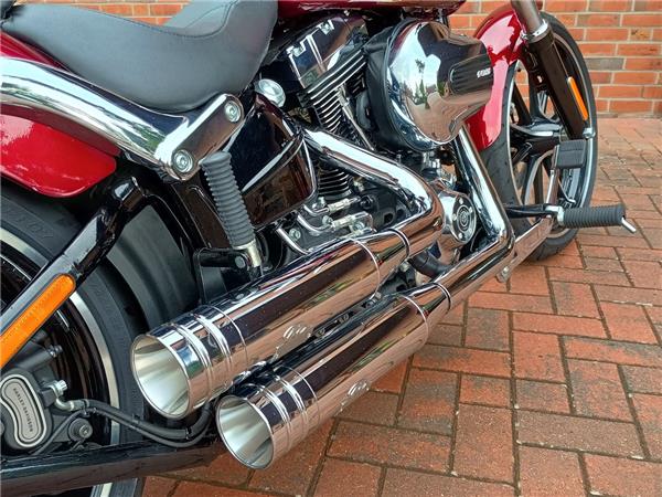 FXSB Softail Breakout 103 