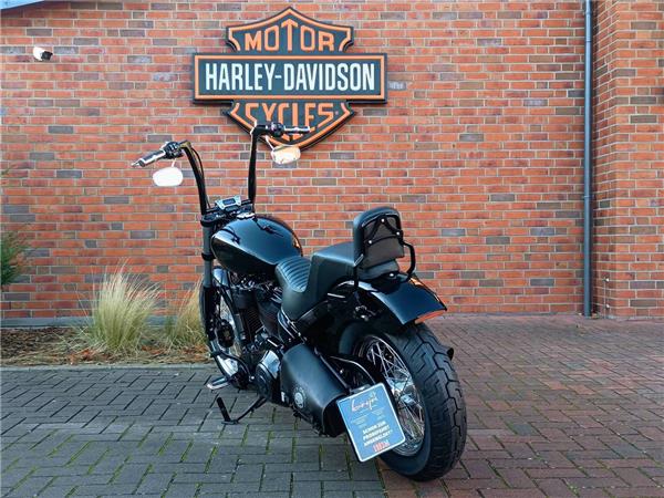 FXST Softail Standard 